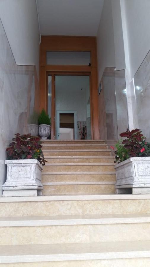 Appartement A Tanger Deux Chambres Buitenkant foto