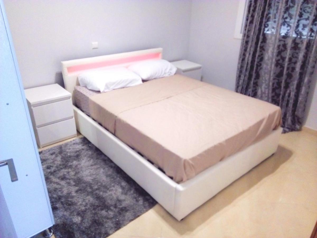 Appartement A Tanger Deux Chambres Buitenkant foto